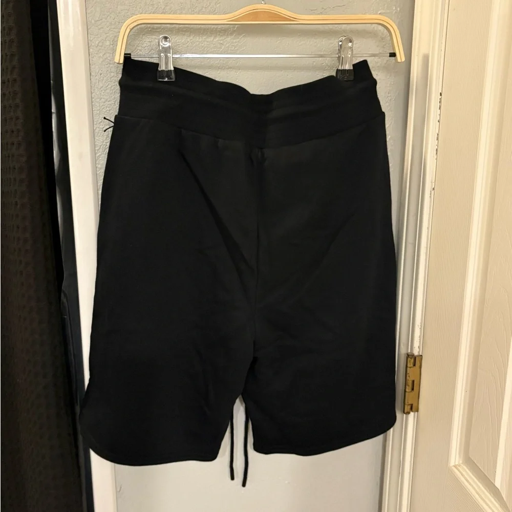 ALO Yoga High-Waist Easy Sweat Short Medium Black NWT